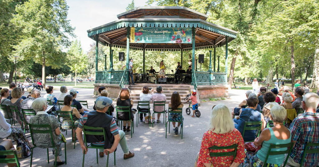 Concert Nougaro en plein air au parc du Contades à Strasbourg